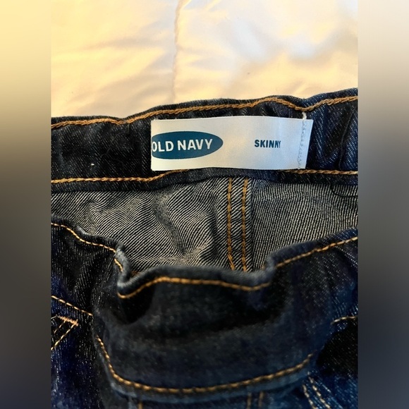 Old Navy Skinny Jeans - Picture 2 of 3